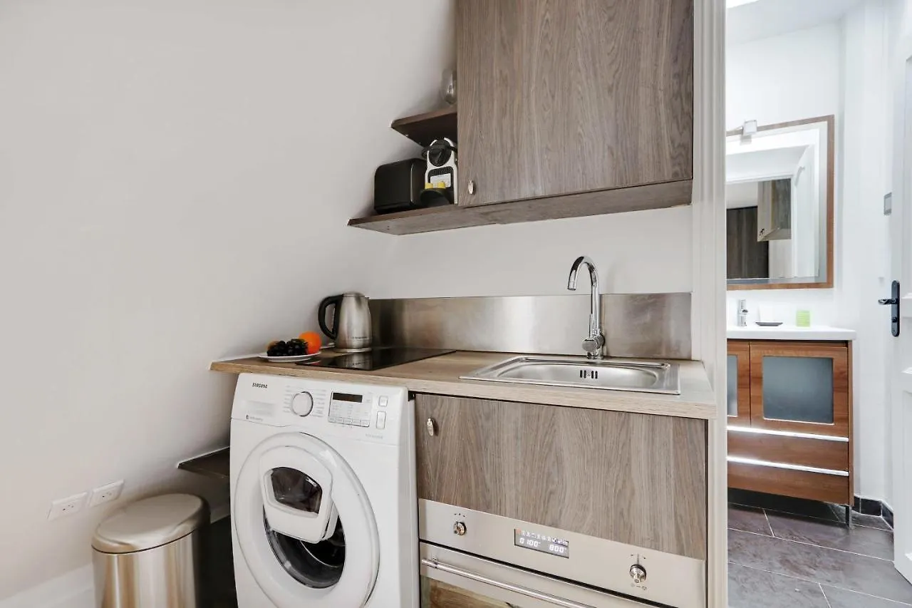 Superb Studio-2P- Arc De Triomphe Porte Maillot 51 location